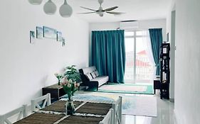 Putrajaya Homestay (Zurinn 2)